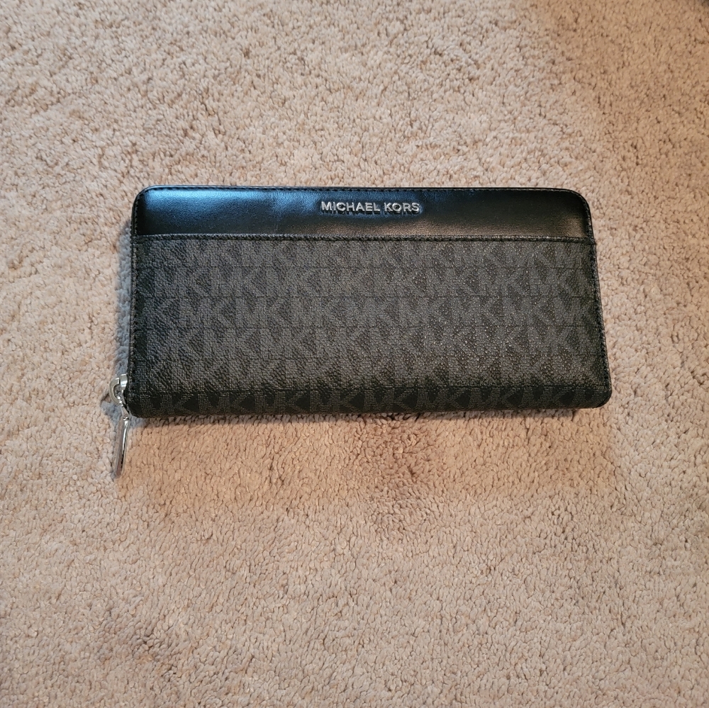 Authentic Michael Kors Wallet